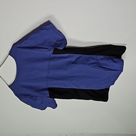 PROFESSIONAL choice uniform silk soft blue and black short sleeve scrub shirt - Picture 3 of 6